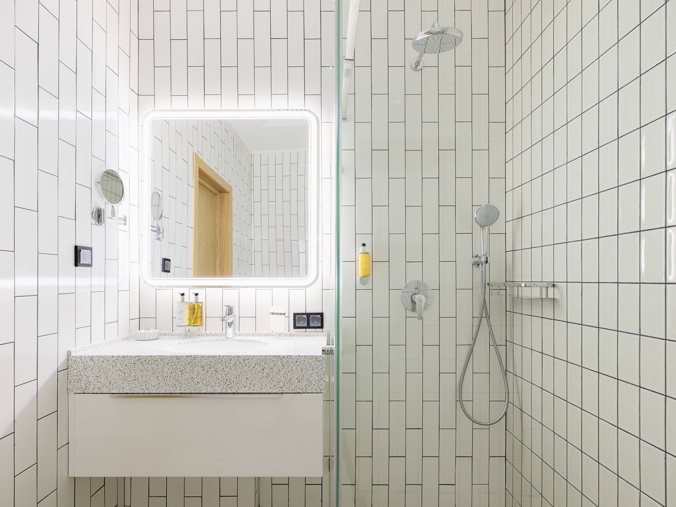 Изображение 5 - Номер Стандарт с видом на море - Отель Райморис - официальный сайт. Отдых на черном море. Геленджик. Бетта.